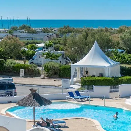 Oh! - Le Clos Du Rhone Saintes-Maries-de-La-Mer